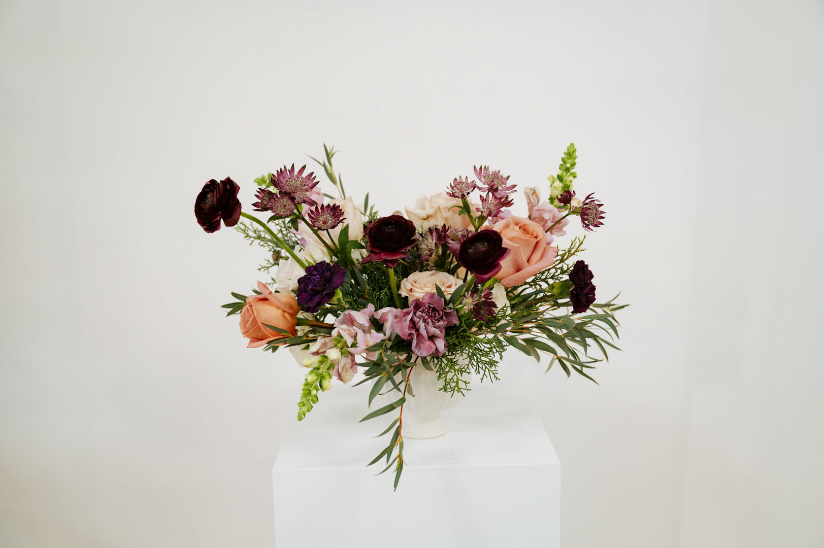 Medium Moody Mauve Arrangement image 0